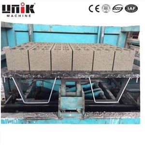 Producător automat de blocuri goale