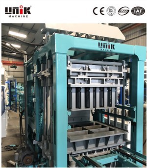 Linii de producție pentru fabricarea blocurilor de ciment