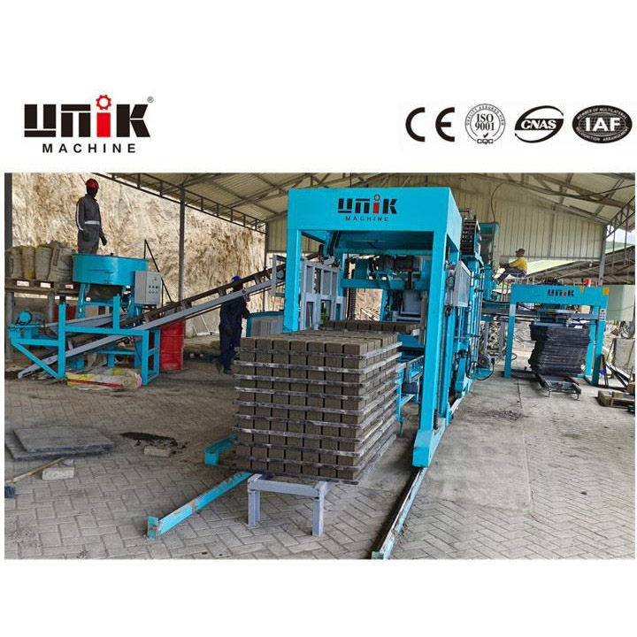 Mașină de fabricat blocuri de pământ comprimat