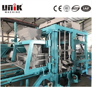 Mașină automată cu blocuri goale