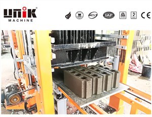 Mașină de fabricare a cărămizii