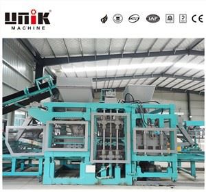 Mașină cu blocuri goale pentru pavaj