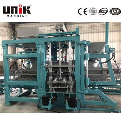 Mașină de fabricat blocuri semi-automat